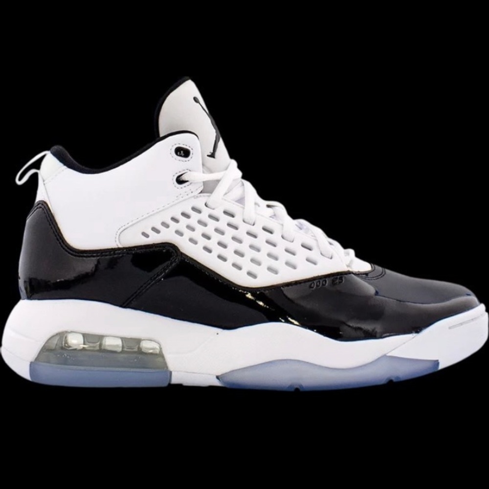 Jordan jump man 200 size 7y boys lightly worn